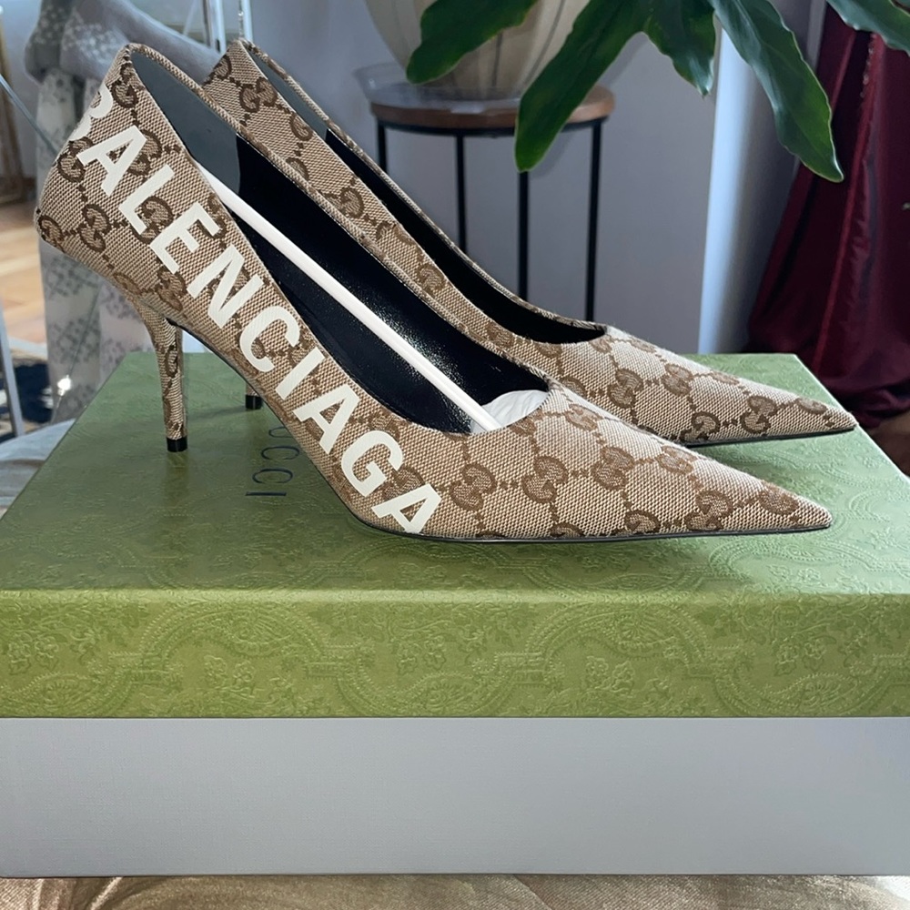 New authentic Gucci/BALENCIAGA pointed pumps (Limited edition)